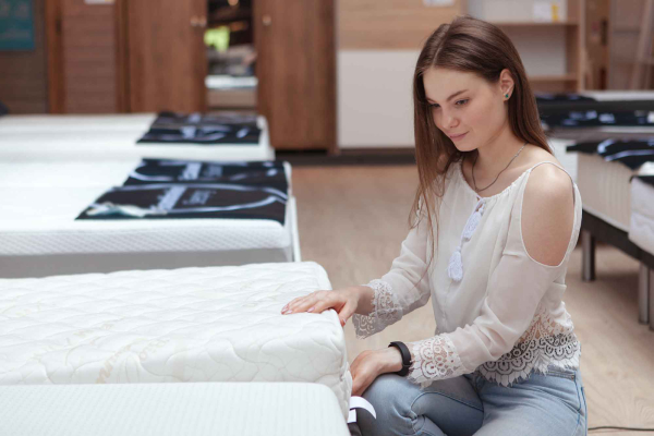 Cách Chọn Nệm Phù Hợp Cho Từng Đối Tượng Khách Hàng